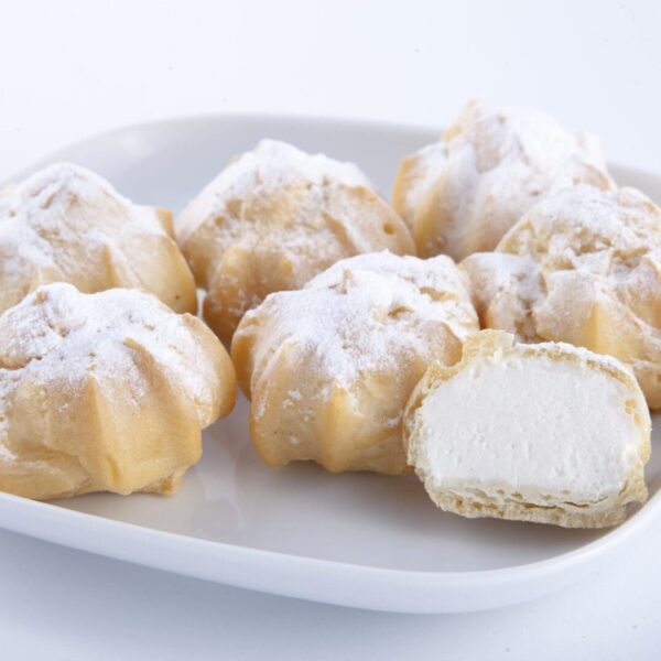 30019- Profiteroles rellenos de nata (2)